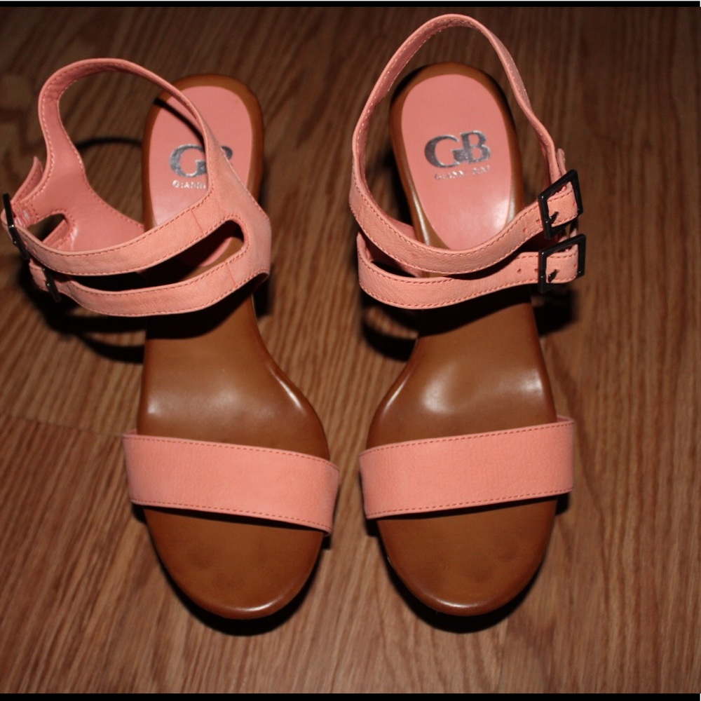 Gianni Bini Platform Sandals